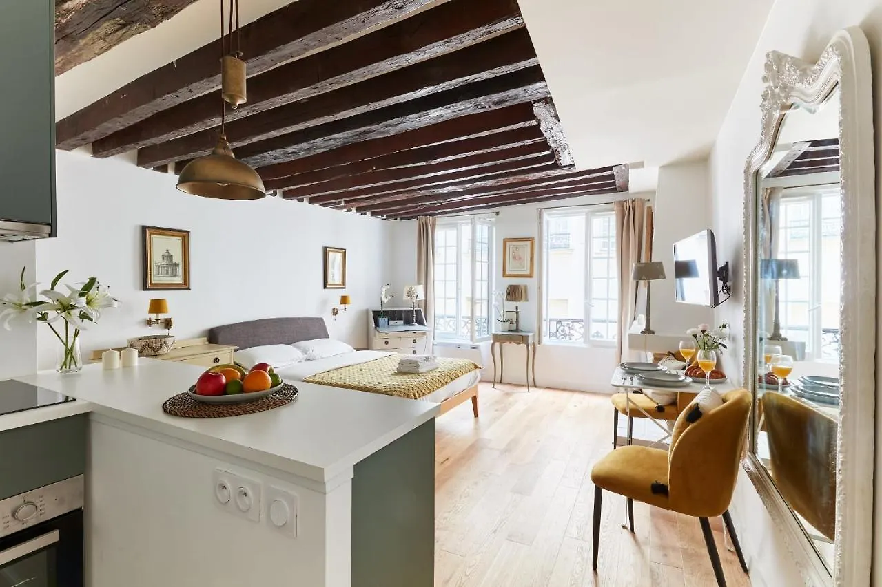 Le Marais - Rue Des Gravilliers Studio Apartment Parijs
